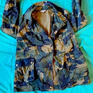 Super cute camo jacket!